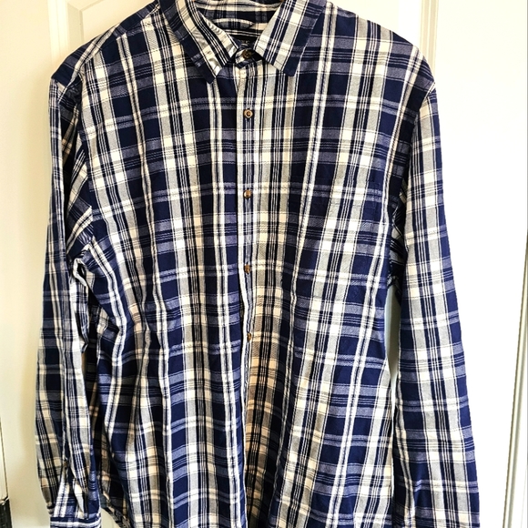 BANANA REPUBLIC FLANNEL DRESS SHIRT - Picture 1 of 7